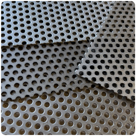 Plaque aluminium damier sur mesure ronde - Aluminium damier