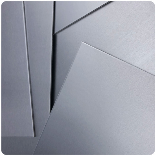 Tôle aluminium déco 2mm 1 face protégée par film PVC pour la décoration sur mesure